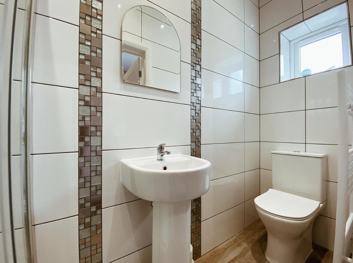 Limpenny Studio Apartment - Work Friendly And Outstanding Garden Studio Close To City Centre นอตติงแฮม ภายนอก รูปภาพ